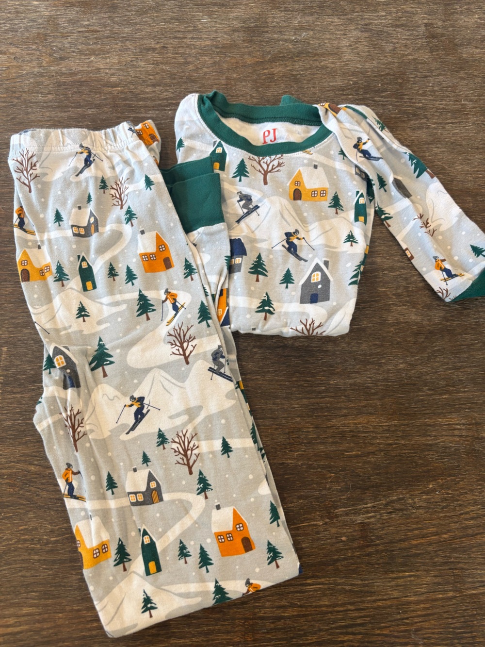 Kids Pajama Set - Cozy Ski Village Print (16)